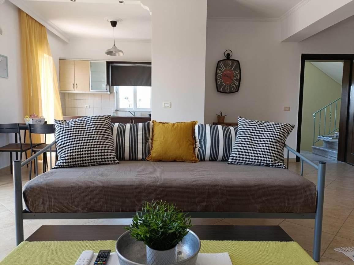 Aloe Vera Apartments Sarandë Esterno foto