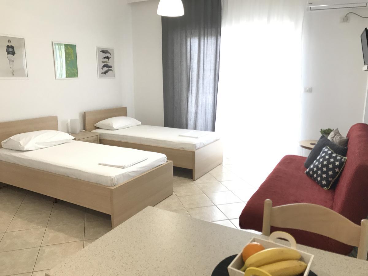 Aloe Vera Apartments Sarandë Esterno foto