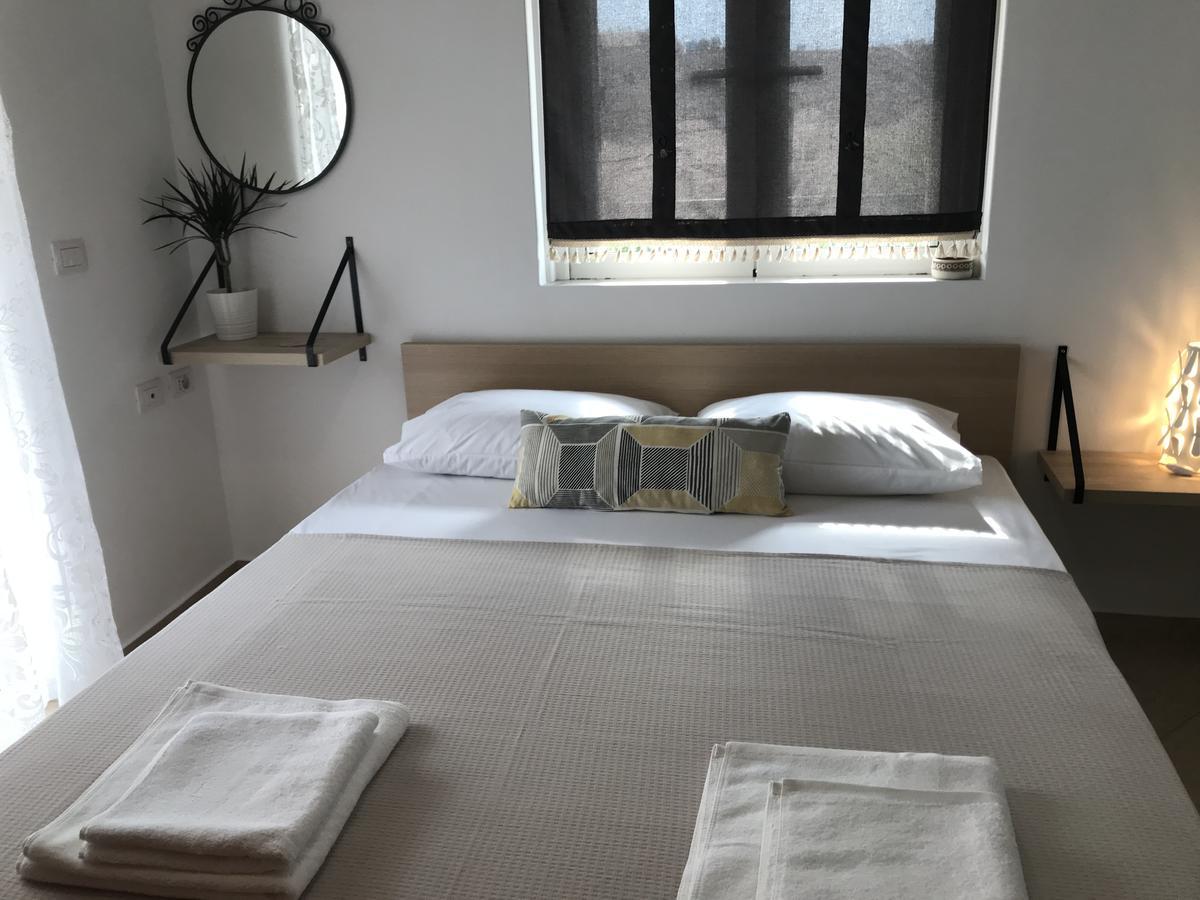 Aloe Vera Apartments Sarandë Esterno foto